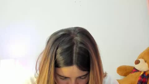 Snapshot of luara__01__lecat_1 chatting on 10-26-25, 02:28 luara__01__lecat_1 online show from 10-26-25, 02:28