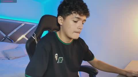 luca_voss1 online show from 04-20-26, 11:57