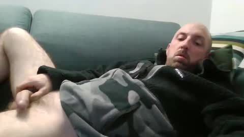 Snapshot of lucabeech88 chatting on 11-23-25, 07:13 Luca online show from 11-23-25, 07:13