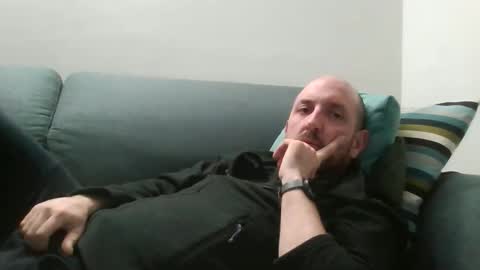 Snapshot of lucabeech88 chatting on 12-14-25, 08:02 Luca online show from 12-14-25, 08:02