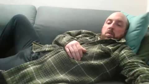 Snapshot of lucabeech88 chatting on 12-17-25, 07:09 Luca online show from 12-17-25, 07:09