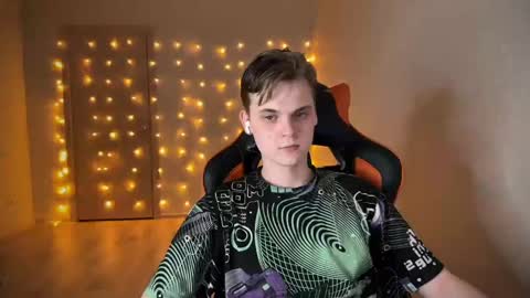 Snapshot of lucas_dany chatting on 01-17-25, 07:27 Lucas Gill online show from 01-17-25, 07:27