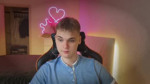 Snapshot of lucas_dany chatting on 09-09-25, 06:46 Lucas Gill online show from 09-09-25, 06:46