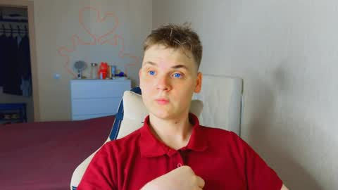 Lucas Gill online show from 05-04-26, 04:30
