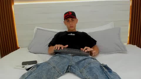 Snapshot of lucas_red chatting on 06-05-26, 03:57 Lucas online show from 06-05-26, 03:57