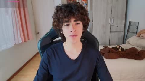 lucas_xo online show from 12-21-25, 09:22