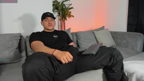 Snapshot of lucasanto_ chatting on 12-10-24, 03:20 LUCA SANTOS online show from 12-10-24, 03:20