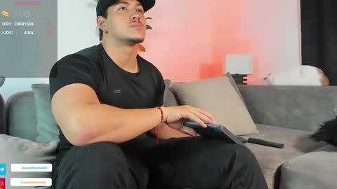 Snapshot of lucasanto_ chatting on 02-12-25, 04:12 LUCA SANTOS online show from 02-12-25, 04:12