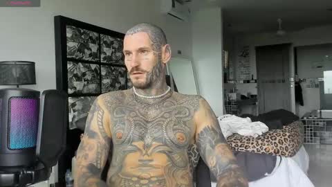 lucasexclusive online show from 12-10-24, 07:37