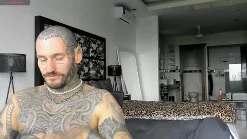 lucasexclusive online show from 12-24-24, 09:28