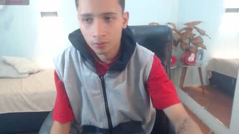 Snapshot of lucasssmith11 chatting on 11-30-25, 12:20 LucassSmith11 online show from 11-30-25, 12:20