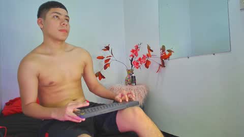 LUCAS TORREZ online show from 12-05-25, 04:10