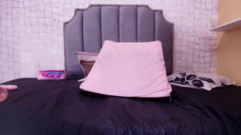 Snapshot of lucero_williams chatting on 03-06-25, 01:27 Lucero W online show from 03-06-25, 01:27