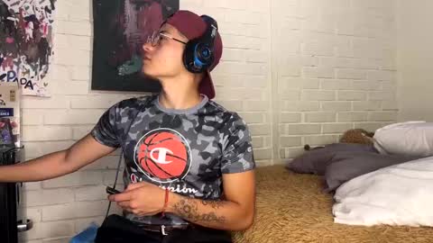 Felipe online show from 12-21-24, 03:14