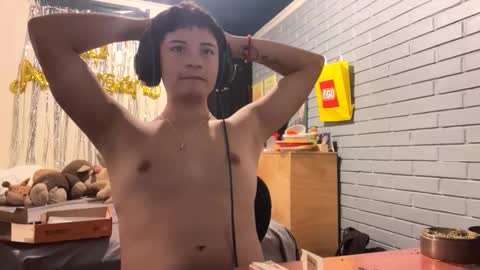 Felipe online show from 02-11-25, 12:17