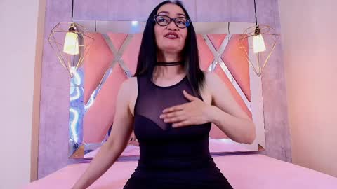 Luci online show from 04-10-26, 03:23