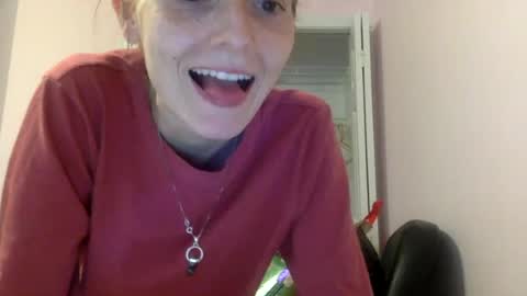 Luci Layne online show from 07-02-26, 06:47