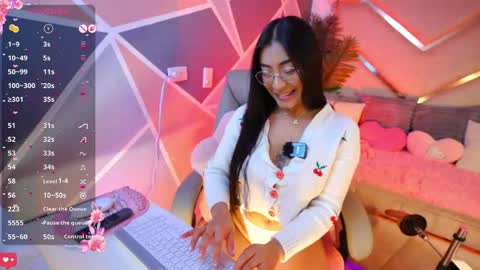 Snapshot of luci_tender chatting on 05-28-26, 01:14 hanna online show from 05-28-26, 01:14
