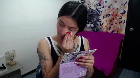 lucia_evans21 online show from 06-09-26, 08:42