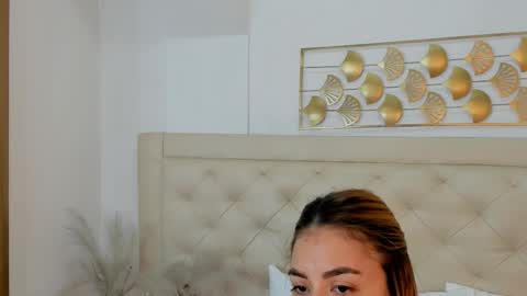 lucia_lorenz online show from 10-30-25, 11:22