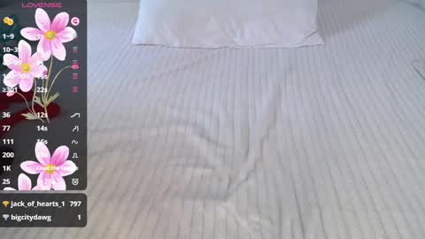 Snapshot of lucia_rivera01 chatting on 12-09-24, 07:39 Lucia online show from 12-09-24, 07:39