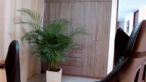 lucia star  online show from 01-16-26, 07:51