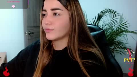 lucia star  online show from 04-29-26, 02:15