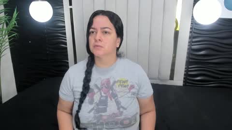 Lucia Vonne online show from 02-18-25, 11:44