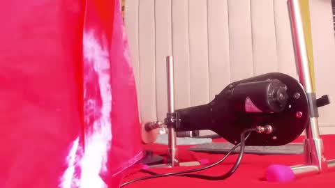 Lucia Vonne online show from 02-28-25, 12:20