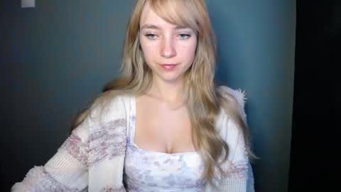 Lucy online show from 11-25-25, 07:41