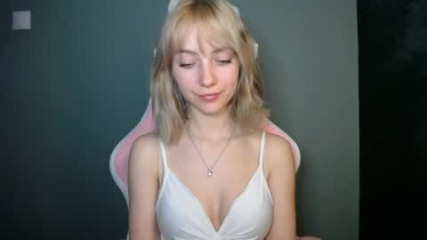 Lucy online show from 04-08-26, 07:03