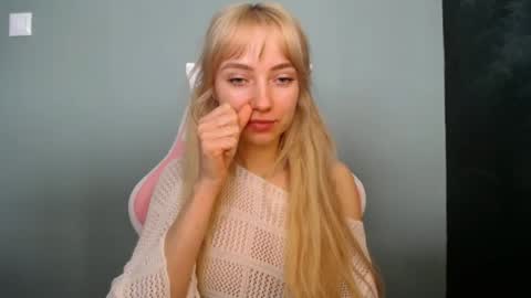 Lucy online show from 04-26-26, 08:12