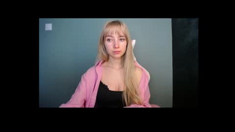 Lucy online show from 04-27-26, 06:44