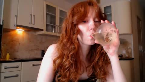 Lucia online show from 12-14-24, 04:31