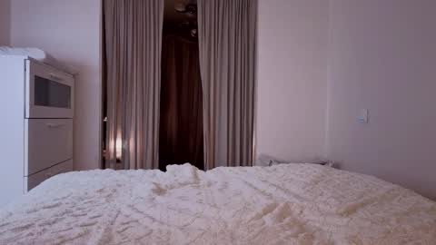 Lucia online show from 11-12-25, 05:46