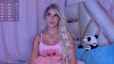 Snapshot of luciajhonnes chatting on 11-05-25, 11:05 LuciaJhonnes online show from 11-05-25, 11:05