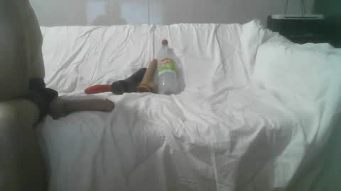 Snapshot of luciamorena1981 chatting on 07-17-26, 12:17 luciamorena1981 online show from 07-17-26, 12:17