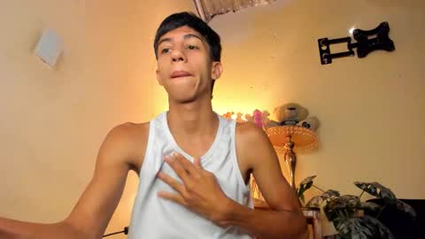 Snapshot of lucian_davii chatting on 12-05-25, 02:36 Pirulo online show from 12-05-25, 02:36