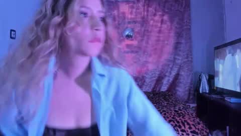 Snapshot of luciana_evaans chatting on 11-06-25, 02:07 Luciana Evans online show from 11-06-25, 02:07