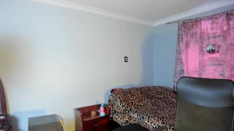 Snapshot of luciana_evaans chatting on 11-13-25, 02:27 Luciana Evans online show from 11-13-25, 02:27