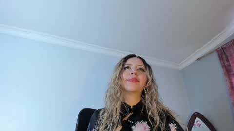 Snapshot of luciana_evaans chatting on 02-27-26, 04:40 Luciana Evans online show from 02-27-26, 04:40