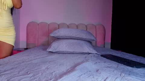 instagram luciana417  online show from 11-15-25, 03:15