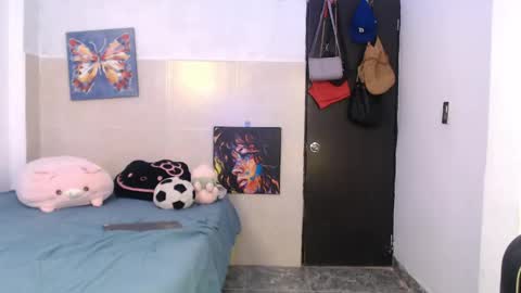 Snapshot of luciana_keating chatting on 04-17-26, 04:26 luciana online show from 04-17-26, 04:26