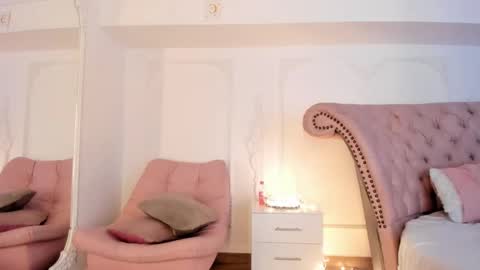 Snapshot of luciana_roa chatting on 11-13-25, 09:03 Luciana online show from 11-13-25, 09:03