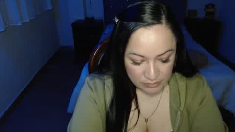 luciana Diaz online show from 11-17-25, 01:44