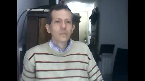 Snapshot of lucianoaxel chatting on 04-05-26, 01:47 Luciano online show from 04-05-26, 01:47