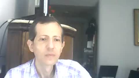 Snapshot of lucianoaxel chatting on 04-19-26, 06:10 Luciano online show from 04-19-26, 06:10
