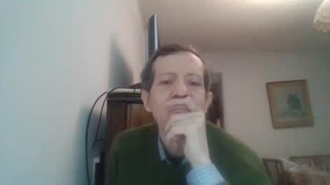 Snapshot of lucianoaxel chatting on 05-12-26, 08:17 Luciano online show from 05-12-26, 08:17