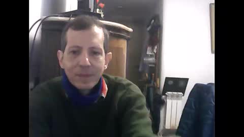 Snapshot of lucianoaxel chatting on 05-19-26, 04:46 Luciano online show from 05-19-26, 04:46