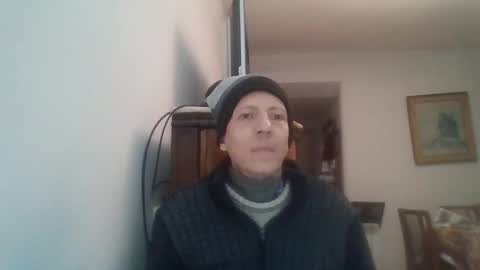 Snapshot of lucianoaxel chatting on 05-21-26, 09:33 Luciano online show from 05-21-26, 09:33
